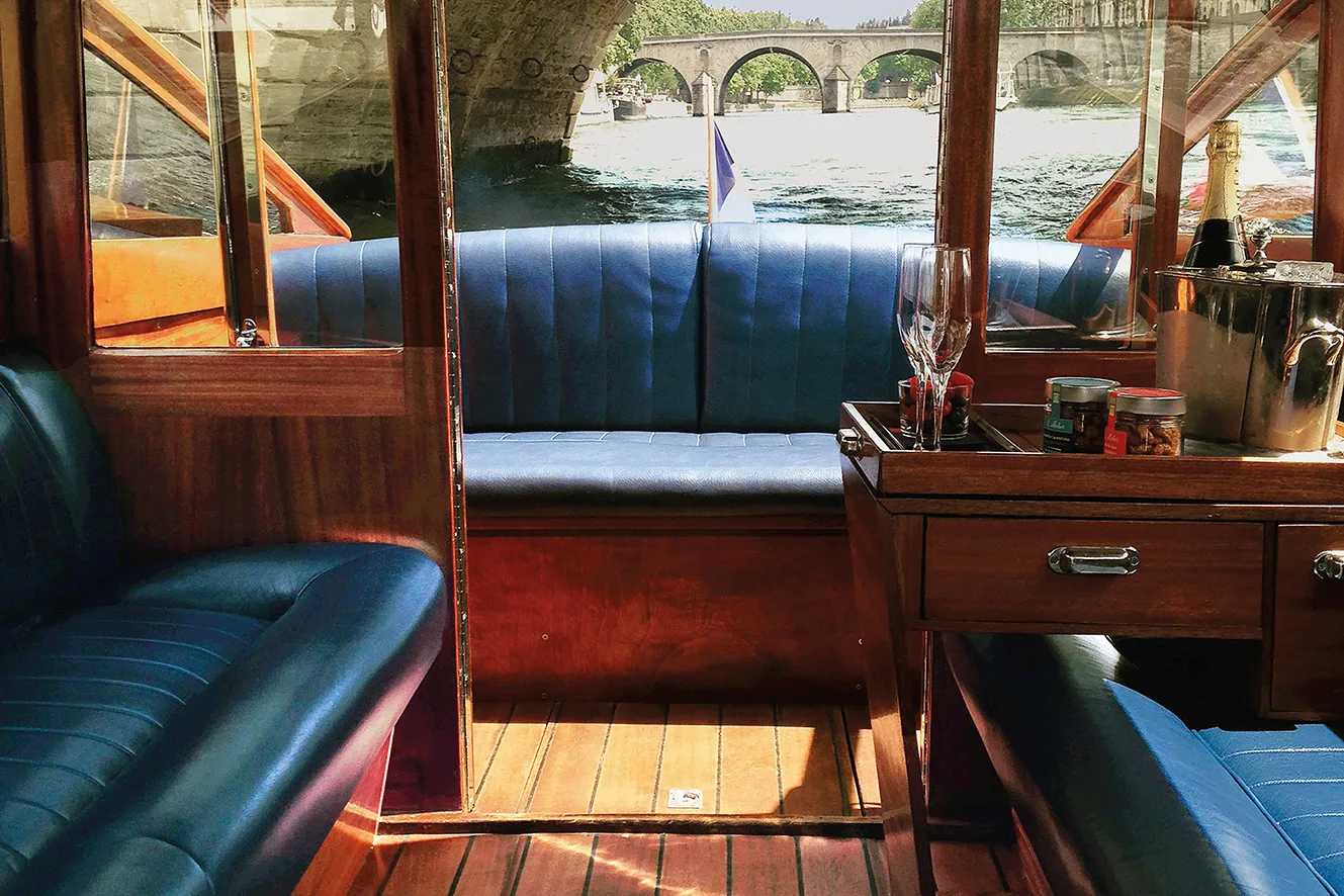 Seine Avenue private Seine cruise (Paris)