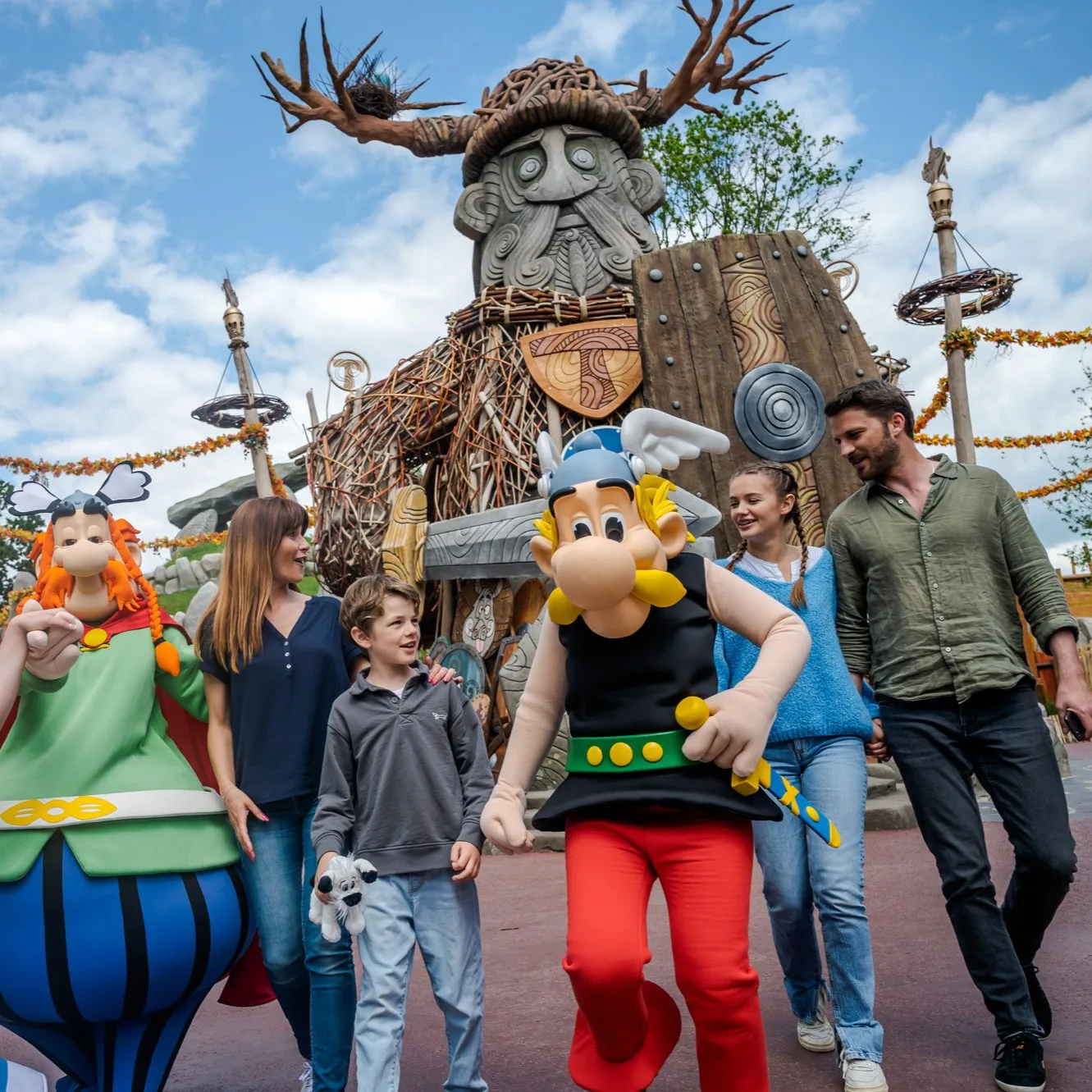 Parc Astérix: A Gallic Adventure Without Queues with a Russian-Speaking Guide (6h)