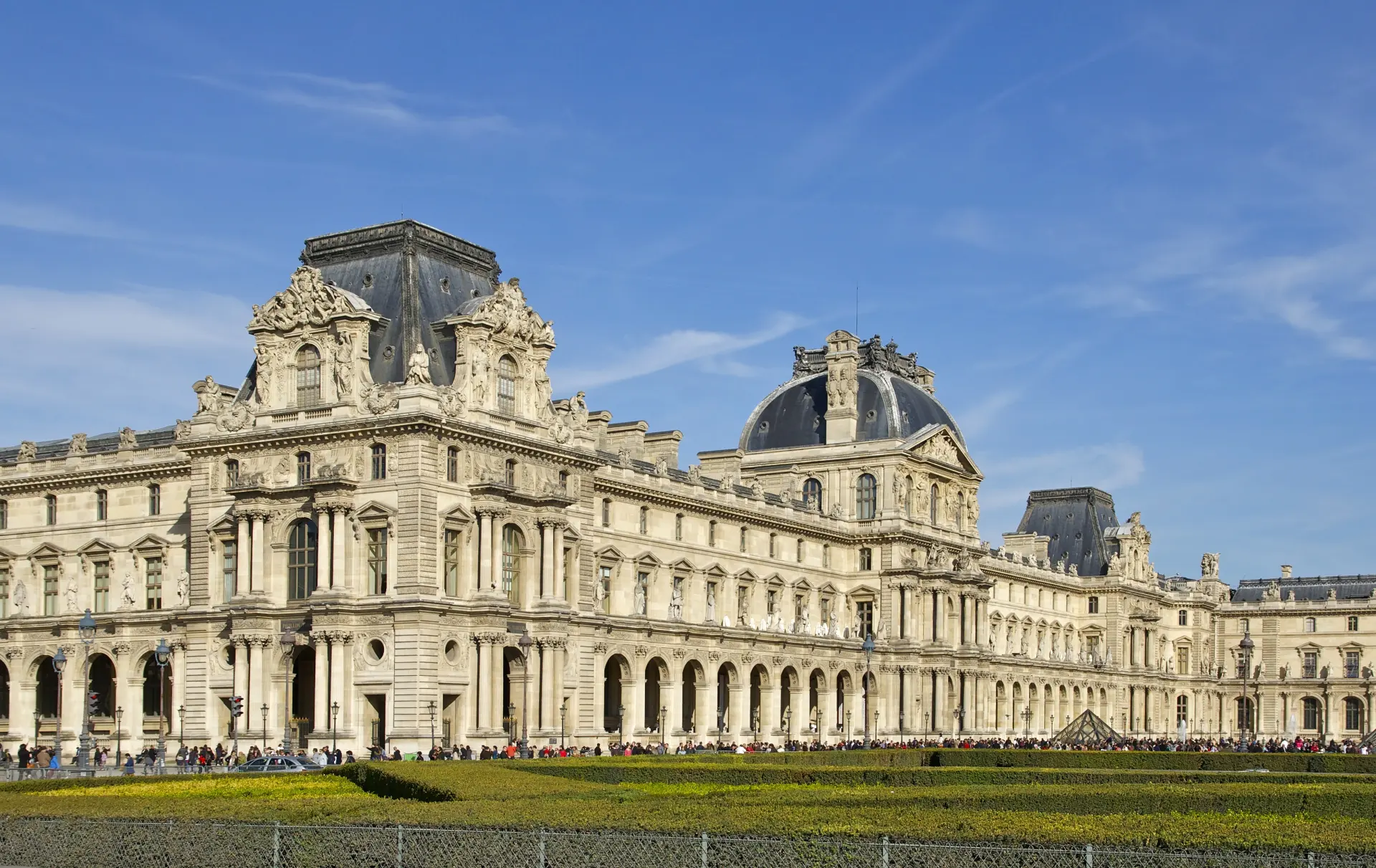 Louvre Tour: A Masterpiece Journey (2h)