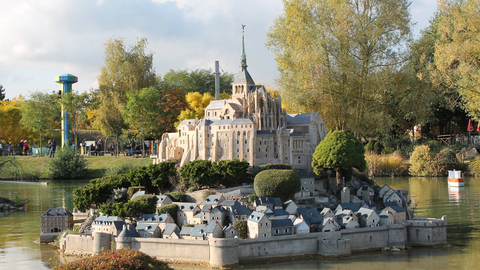 Visit to 'France in Miniature' Park (5h)