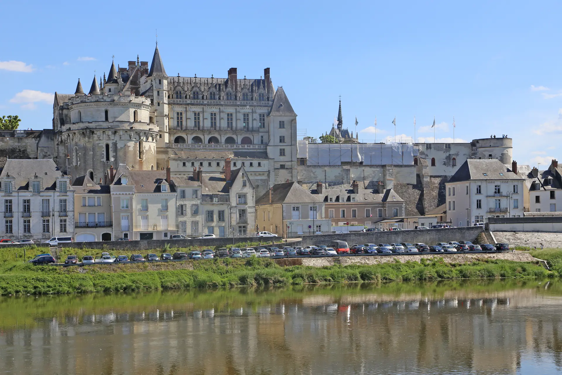 Châteaux of the Loire: Amboise, Chenonceau, and Chambord (12h)