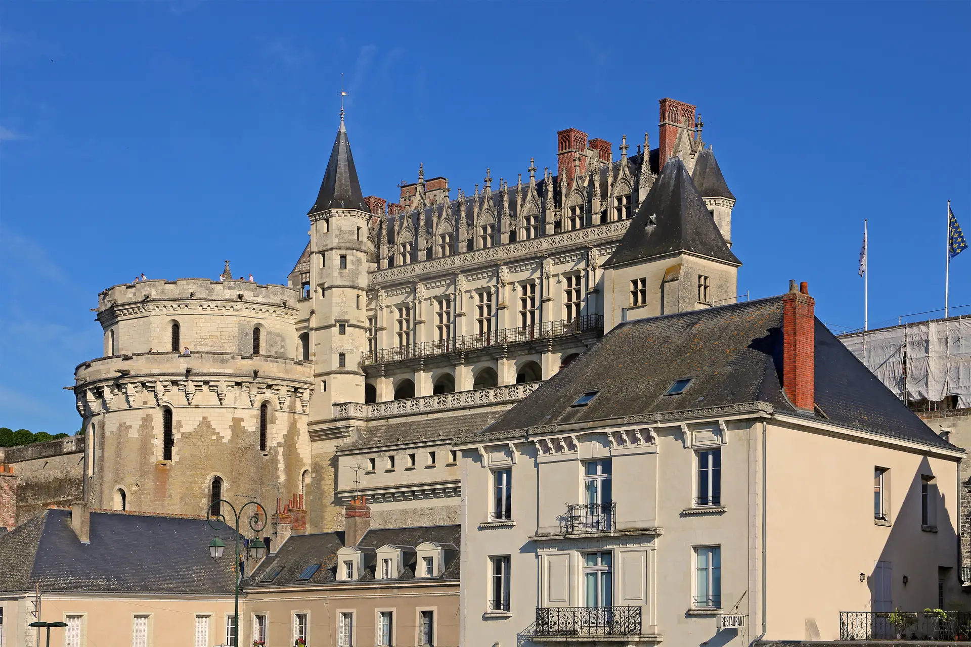 Châteaux of the Loire: Amboise, Chenonceau, and Chambord (12h)