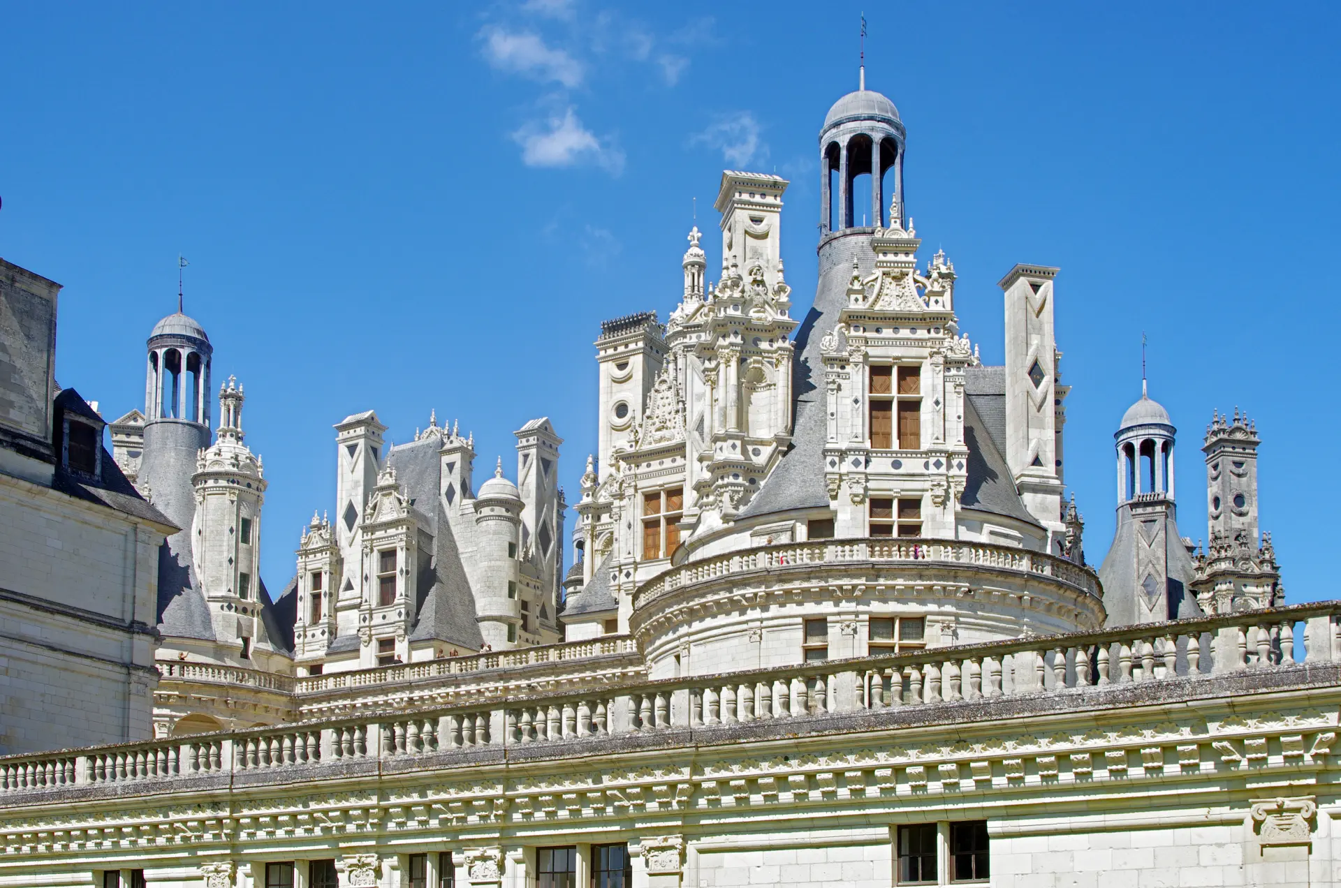 Châteaux of the Loire: Amboise, Chenonceau, and Chambord (12h)