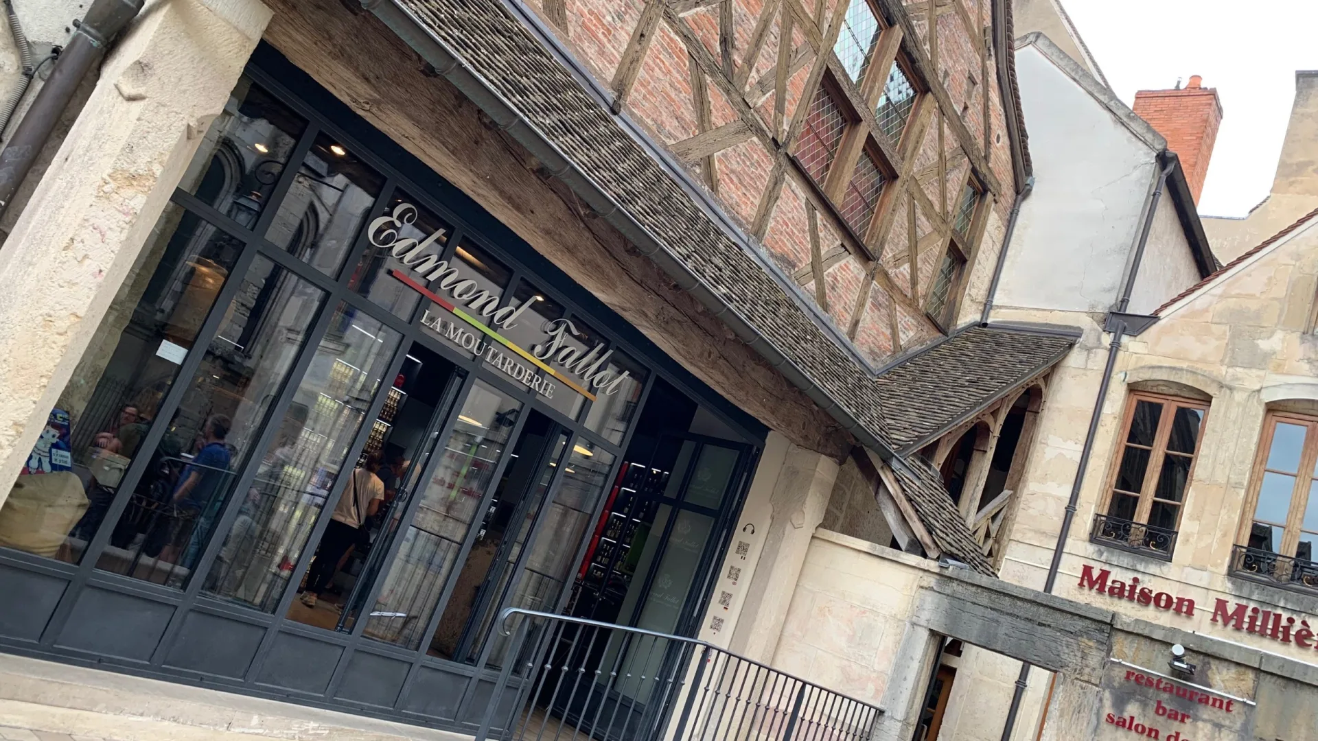 Two-Day Trip to Burgundy and Champagne: A Taste of France