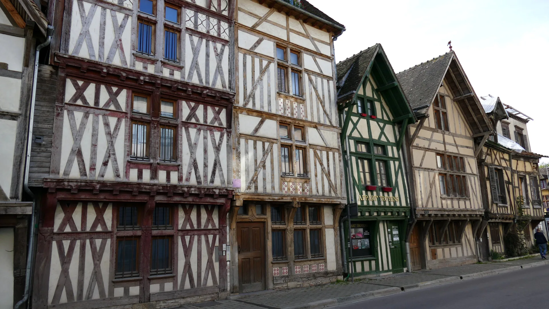 Two-Day Trip to Burgundy and Champagne: A Taste of France